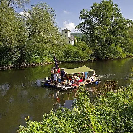 Unica Im Lahntal Апартаменты Villmar